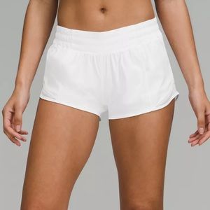 lululemon Hotty Hot Low-Rise Lined Short 2.5" in WHITE